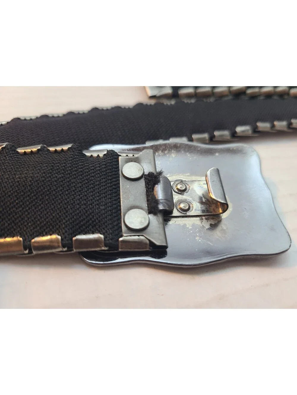 Vintage Silver Toned Metal & Elastic Stretch Belt Floral Embossed w/ Metal Plate